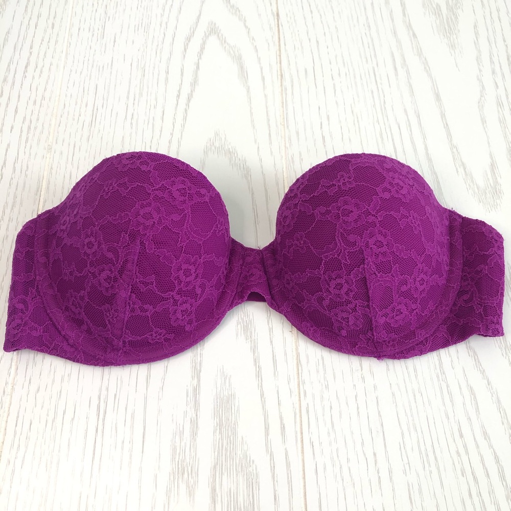 EUC Victoria’s Secret Strapless Push-Up Lace Bra